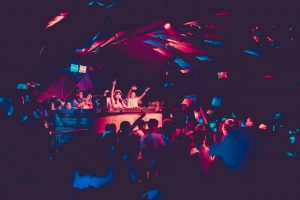 Nỗ lực học tập hết hợp với kinh nghiệm làm việc phong phú của anh chàng DJ Lucky.