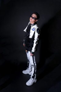 ShenlongZ tên thật là Nguyễn Hoàng Vũ, anh chàng sinh năm 1992