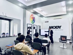 Tâm huyết với từng thế hệ học viên