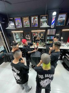 Phong cách làm nghề của Giang Cris là “tận tâm” với khách hàng nhất có thể