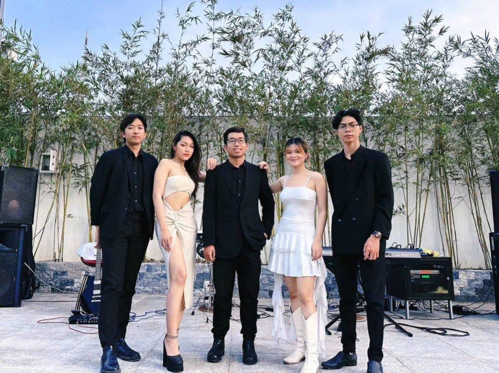 Với sự đam mê và tinh thần cầu tiến, Producer Trương Mạnh Hưng chắc chắn sẽ còn tiến xa hơn nữa trong sự nghiệp âm nhạc