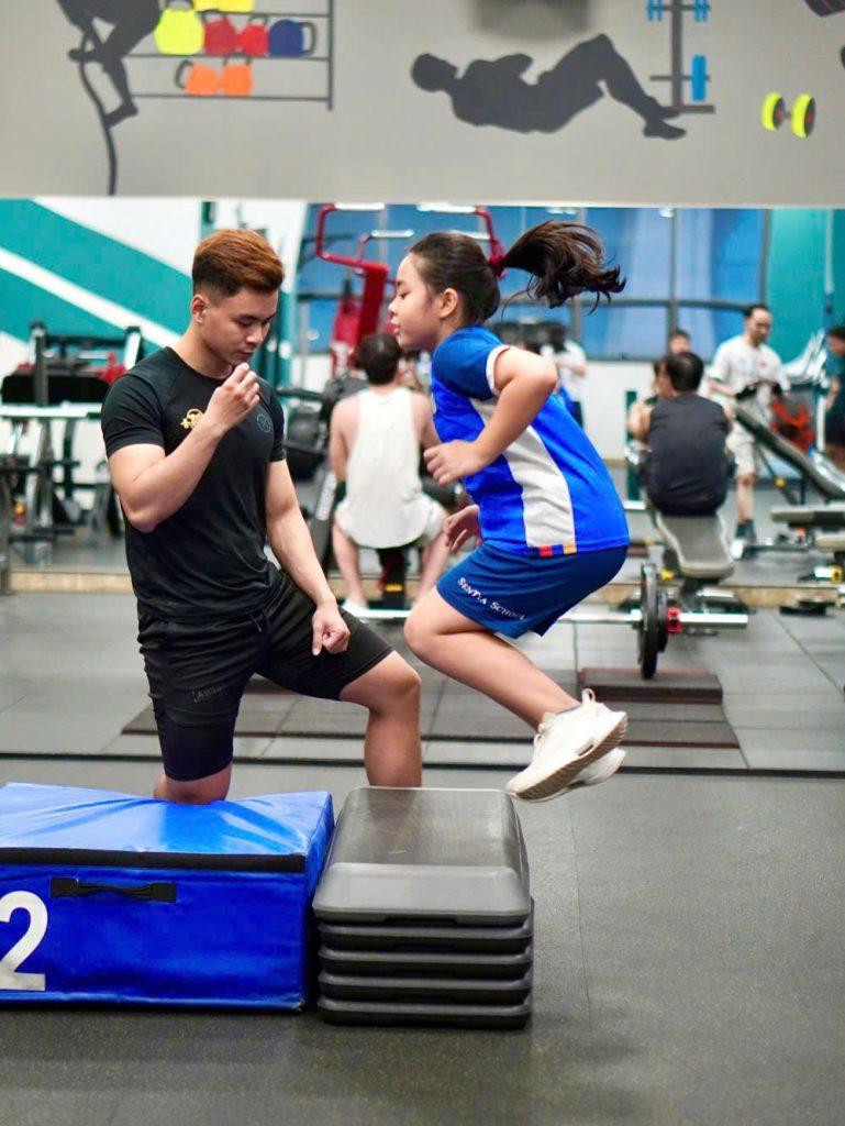 Coach N N Bách tận tâm đồng hành cùng học viên trên hành trình tìm kiếm phiên bản tốt hơn