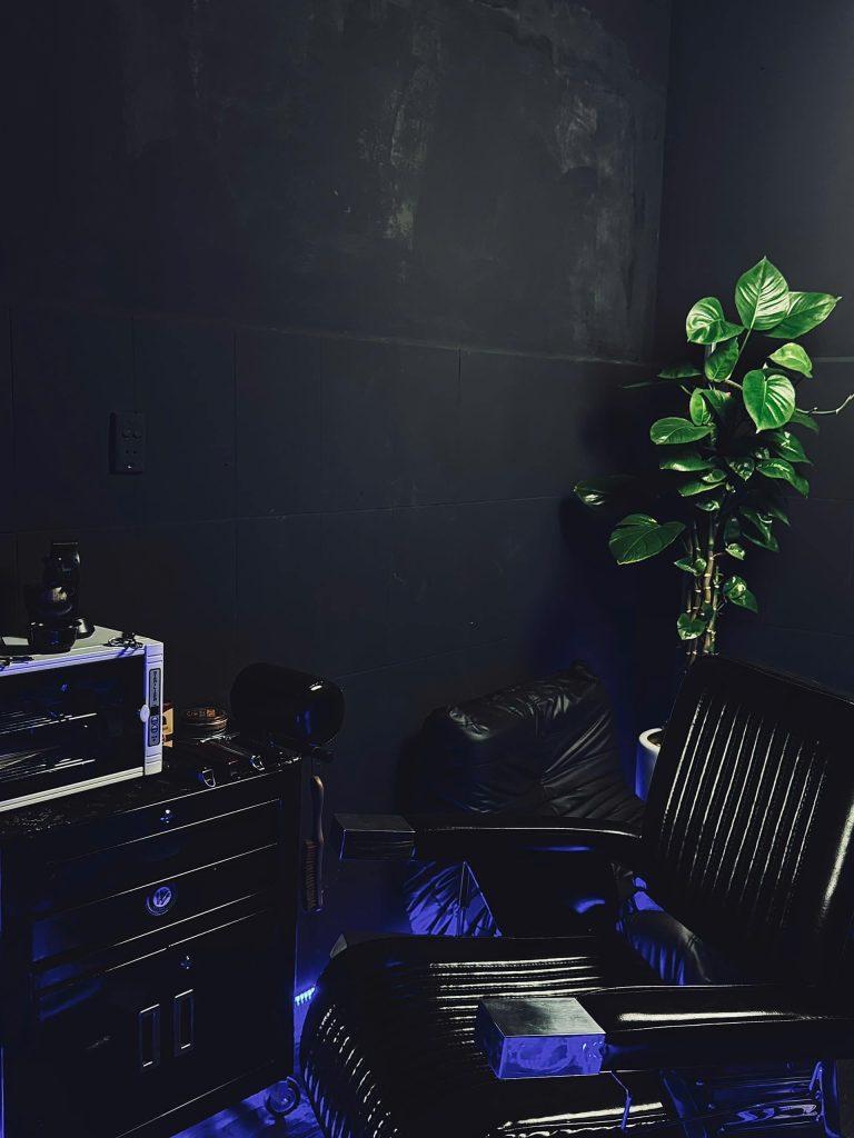 Barber Xuân Vẽ cam kết mang đến những dịch vụ chuyên nghiệp và chu đáo cùng những trang thiết bị hiện đại