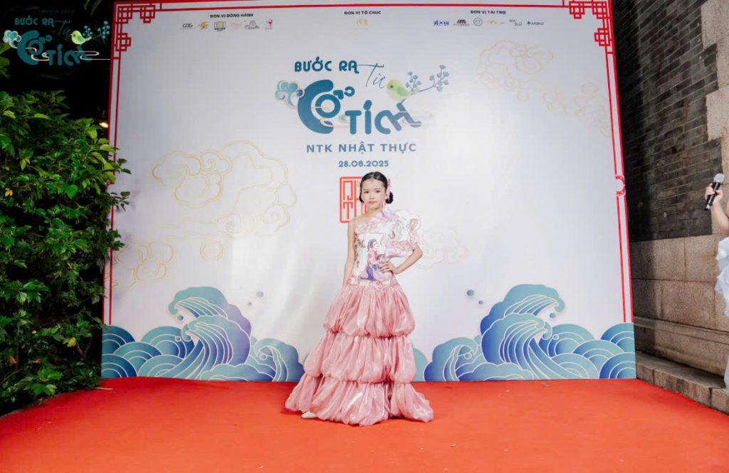 Cherry Mỹ Khanh - Nàng thơ nhỏ tuổi bước ra từ cổ tích