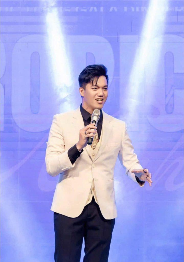 Mỗi sân khấu đều là nơi MC Đăng Thông gửi gắm đam mê và dấu ấn cá nhân