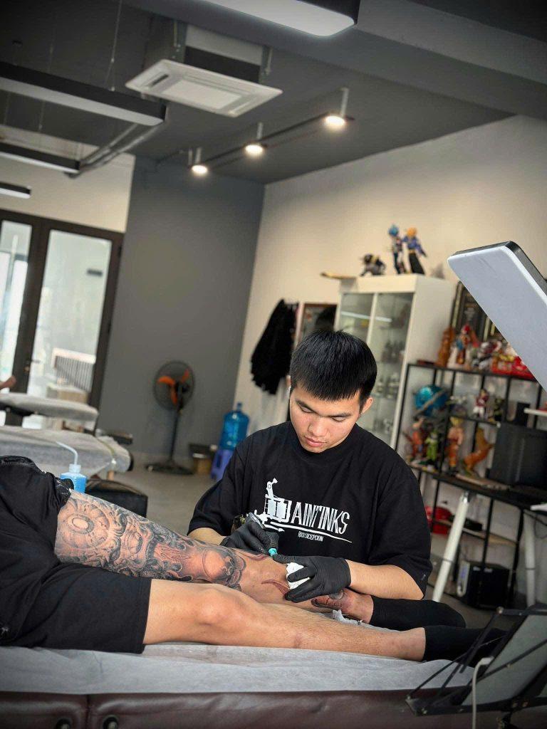 Tattoo Artist Xuân Hà