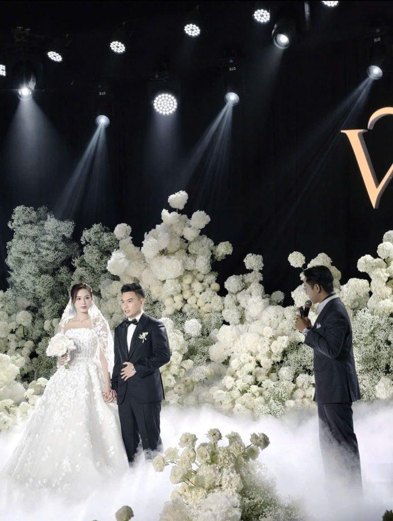 MC Tùng Linh và khoảnh khắc kết nối cảm xúc giữa hàng trăm khách mời