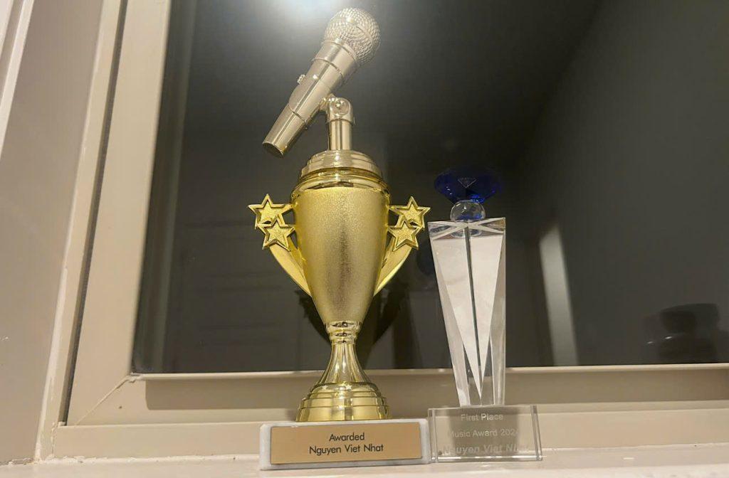 Nhạc sĩ Nguyễn Việt Nhật được biết đến là gương mặt triển vọng chinh phục giải thưởng lớn chỉ sau 1 năm hoạt động