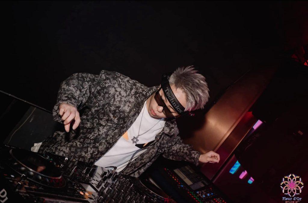 Phong thái điềm tĩnh giúp DJ Chiao kiểm soát dòng chảy âm nhạc đầy tinh tế