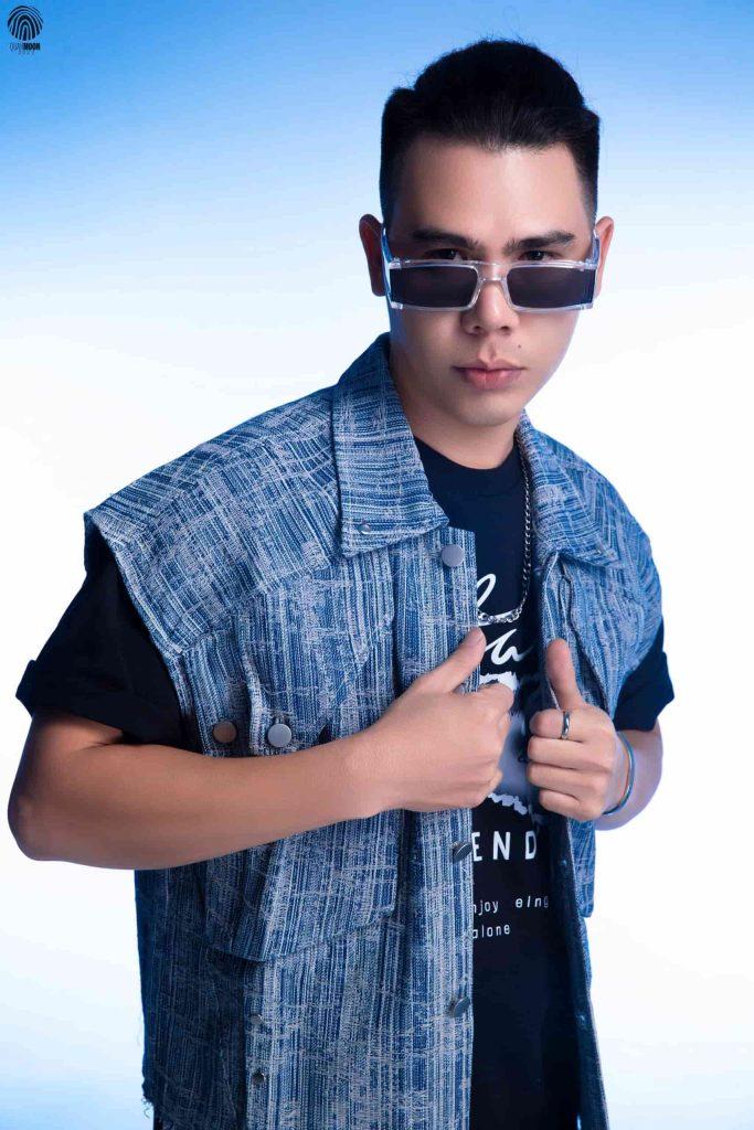 Bản sắc âm nhạc của DJ ZAc được hình thành từ House và tiếp nối bằng Trance