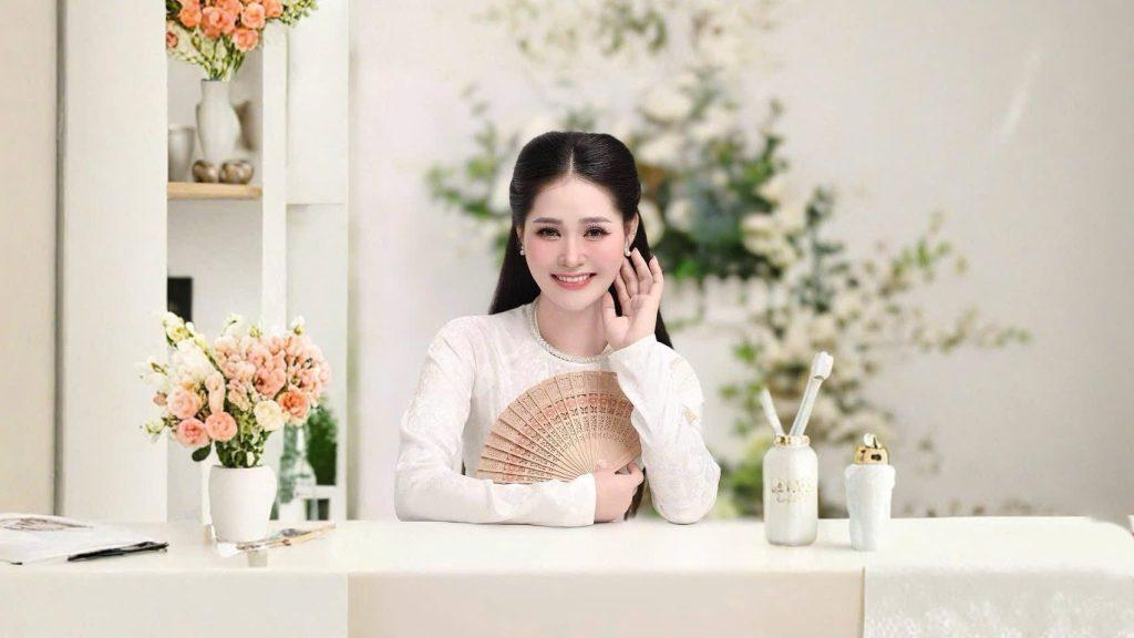 Ca sĩ Trúc Quỳnh và chặng đường giữ lửa nghề bằng sự tử tế với âm nhạc