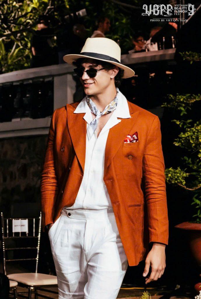 Với Founder Đỗ Hoàng Huy, phom dáng là nền móng của mọi sáng tạo