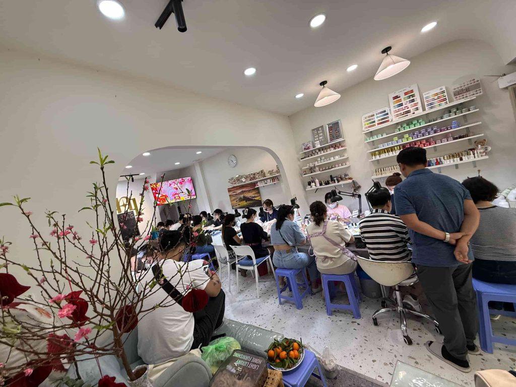 Mỗi lớp học của Master Hứa Thành Công là một lần gieo thêm ngọn lửa nghề