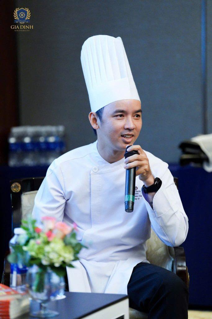 Chef Phong chia sẻ nghề bằng trải nghiệm, lan tỏa đam mê đến thế hệ trẻ