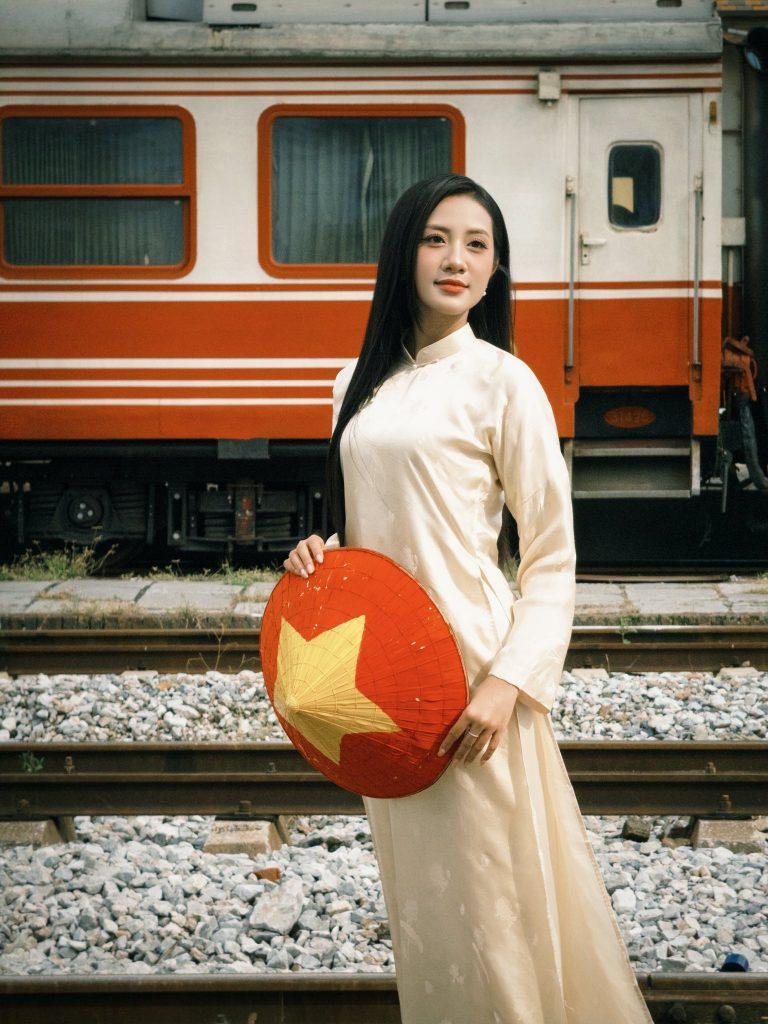 Một dải non sông, một sắc áo: Dàn mỹ nhân Việt lan tỏa tinh thần 30/4 đầy tinh tế