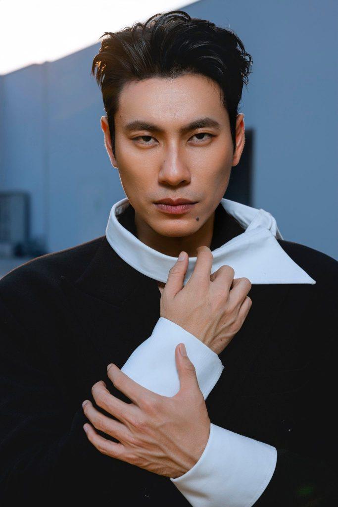 Kiều Minh Tuấn lập kỷ lục doanh thu với loạt phim trăm tỷ tại phòng vé Việt