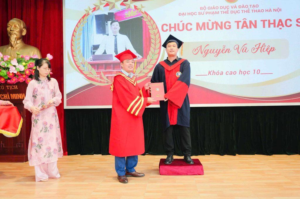 HLV Nguyễn Vũ Hiệp tốt nghiệp Đại học Thể dục Thể thao Bắc Ninh và Thạc sĩ Trường Sư phạm Thể dục Thể thao Hà Nội