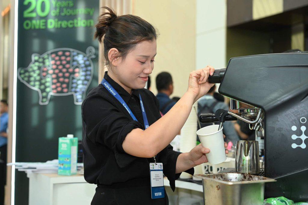 Sự tin tưởng và động viên từ vợ là nguồn động lực để Bartender Nguyễn Minh Bảo kiên trì với nghề