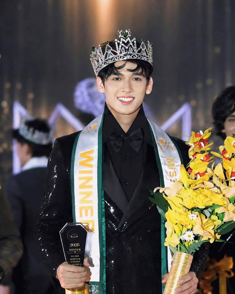 Bằng tài năng, bản lĩnh và những thành tựu nổi bật trong năm qua, các cá nhân góp mặt trong Top 10 Nhân vật nổi bật 2026