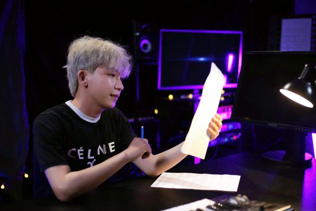 Hoàng Tiến Studio được sáng lập từ khát vọng hiện thực hóa niềm đam mê âm nhạc của Hoàng Tiến 