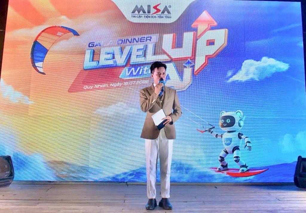 Văn hóa Hip Hop góp phần định hình phong cách dẫn hiện đại, linh hoạt và giàu sức hút của MC Roger