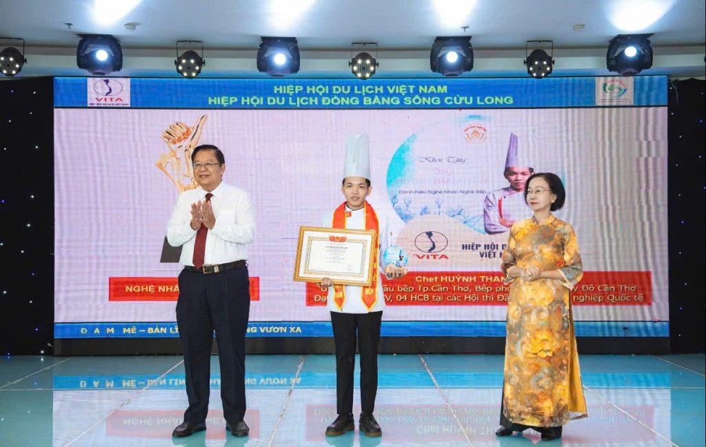 Danh hiệu Nghệ nhân nghề bếp trẻ tuổi Việt Nam là cột mốc đáng nhớ trong hành trình làm nghề của Thanh Huy