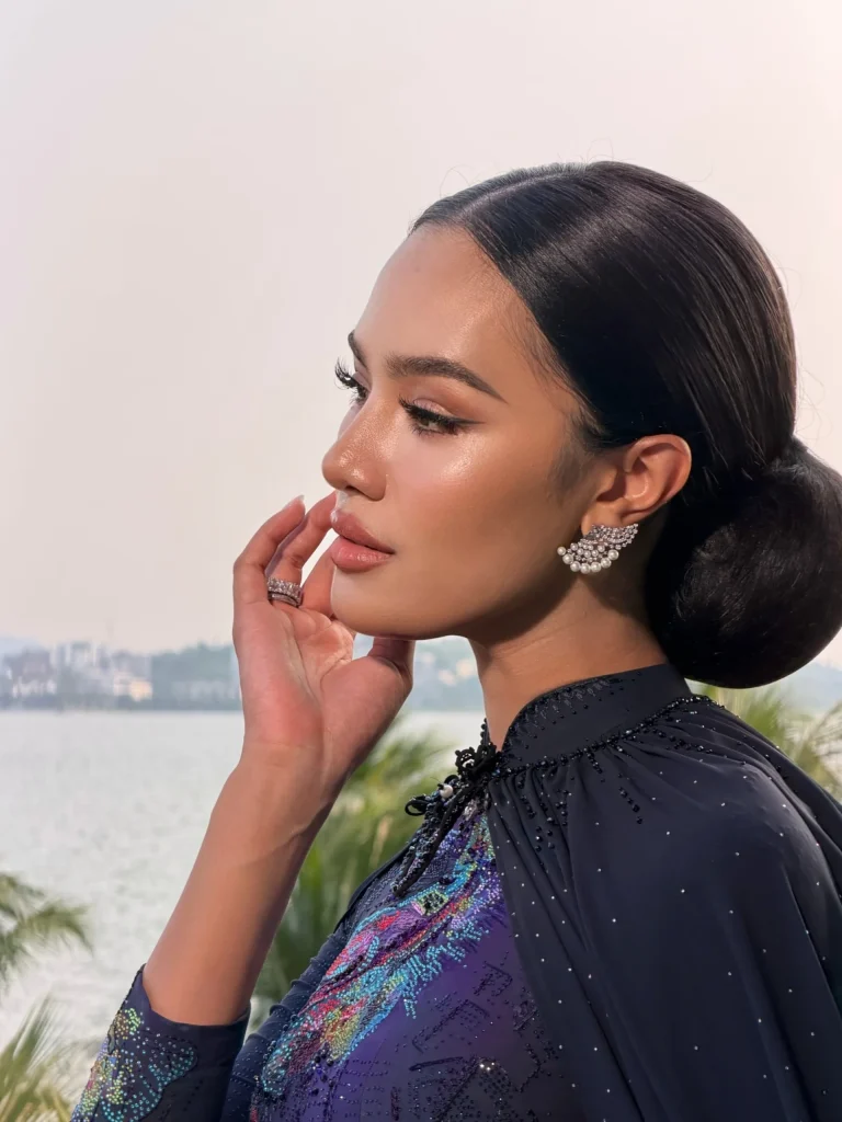 "Hoa hậu đẹp nhất thế giới” Opal Suchata rạng rỡ tại Việt Nam