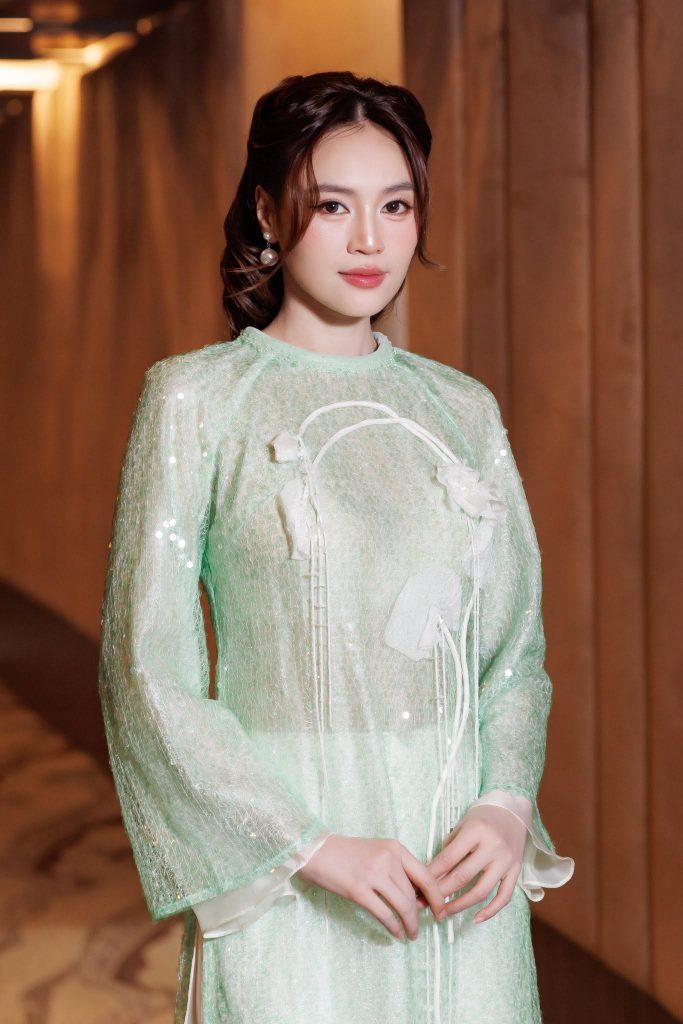 Hơn 15 năm nỗ lực, Ninh Dương Lan Ngọc đã xây dựng vị thế đáng ngưỡng mộ ra sao?